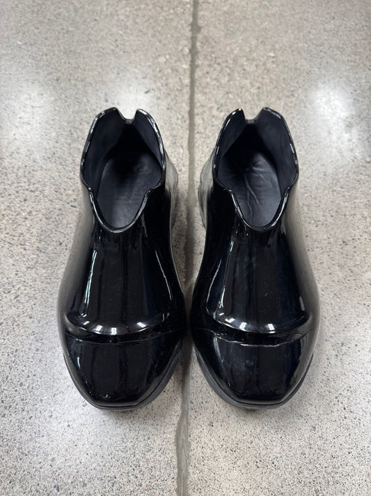 Givenchy ‘Monumental’ Mallow Molded Black Sneakers