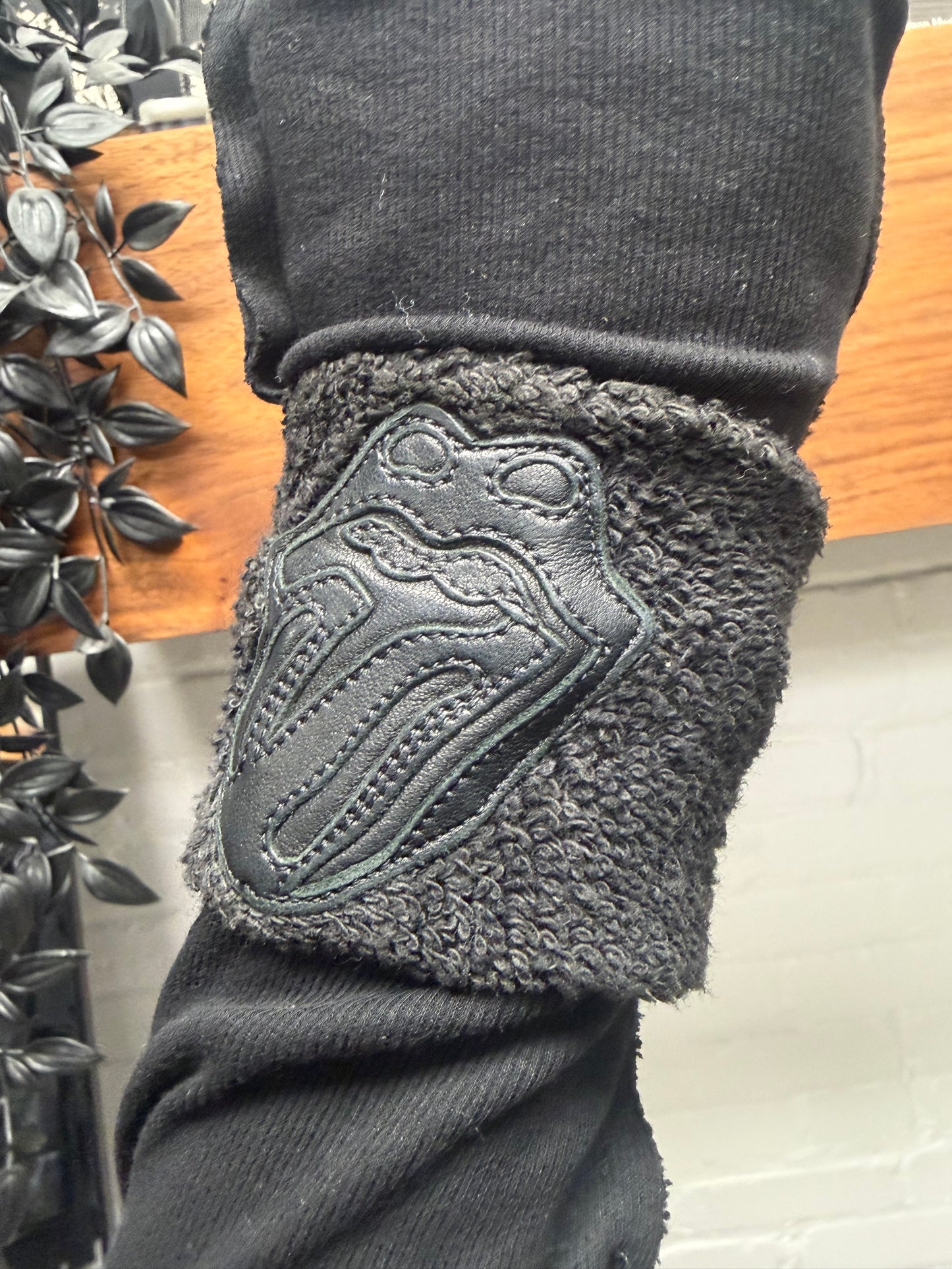 Chrome Hearts Rolling Stones ‘Tongue & Lips’ Leather Patch Black Sweatband