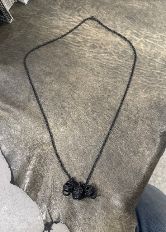 SS2006 Number (N)ine ‘Welcome to the Shadows’ Triple Skull Necklace
