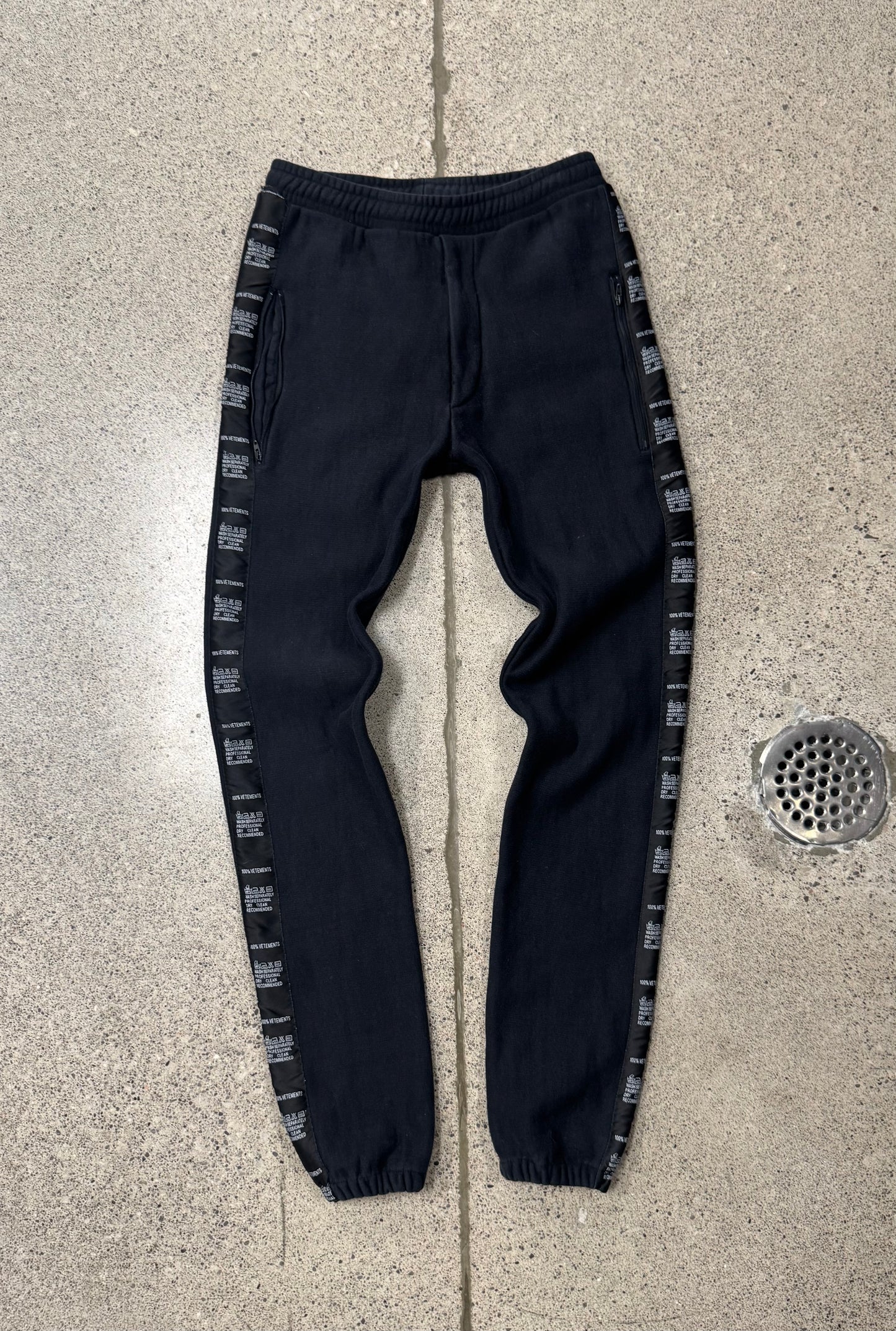 SS2018 Vetements ‘Wash Tag’ Sweatpants