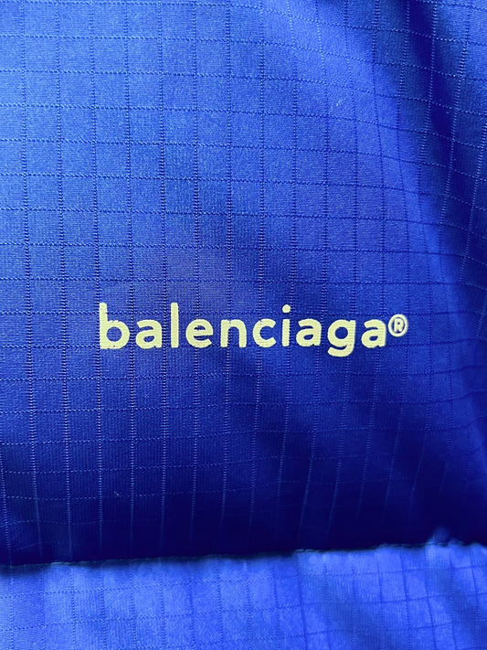 AW2018 Balenciaga C-Shape Cropped Blue Puffer Jacket