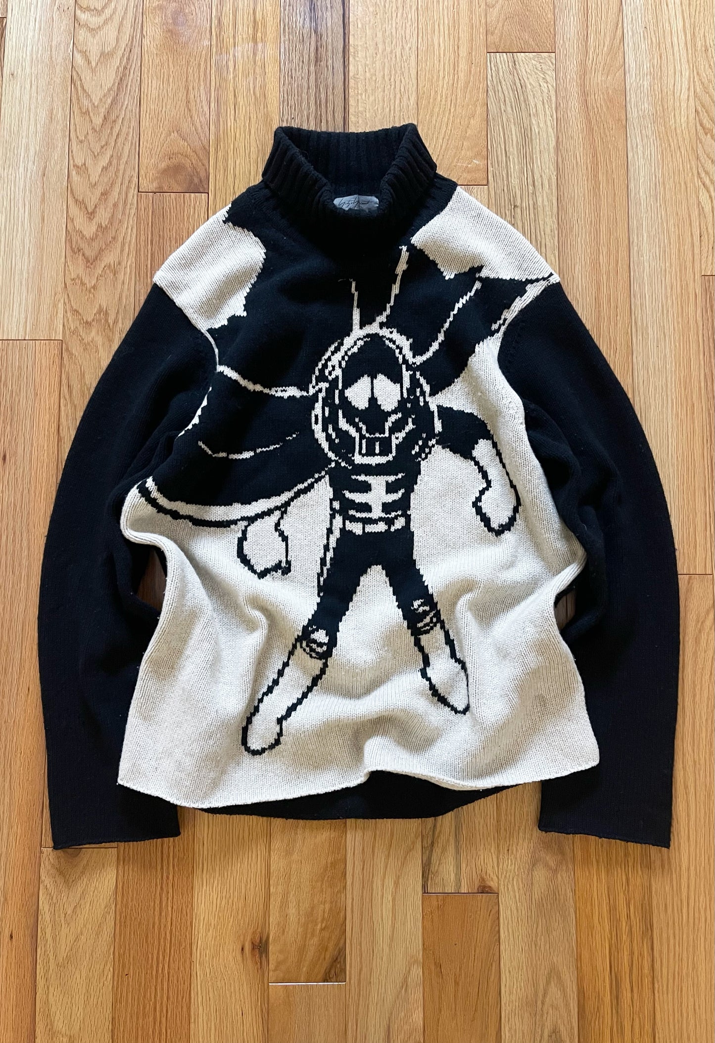 Autumn Winter 2018 Yohji Yamamoto x Shitaro Ishinomori ‘Black Ghost’ Cyborg 009 Sweater