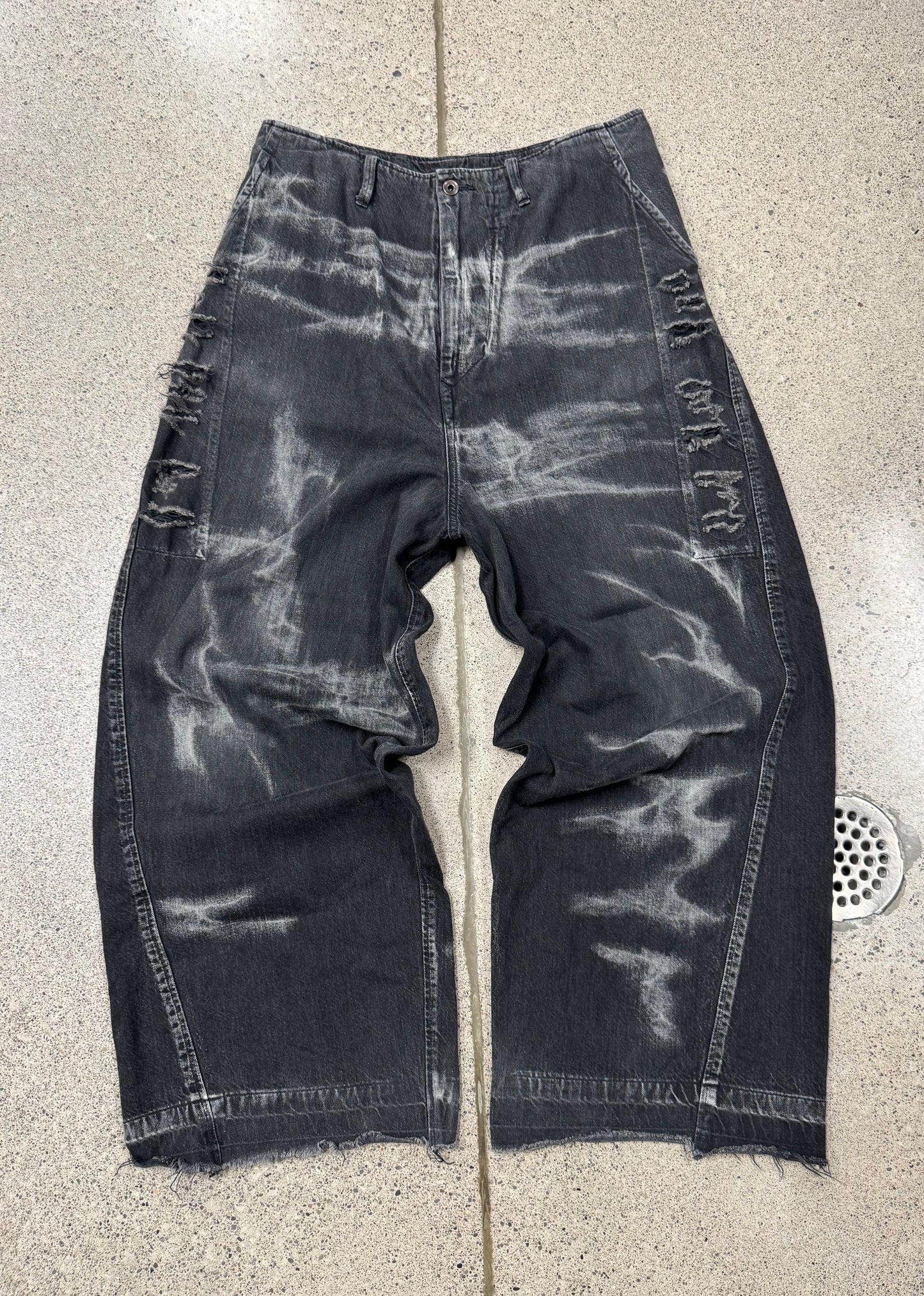 AW2019 Julius 10oz Bleach Distressed Wide Leg Denim