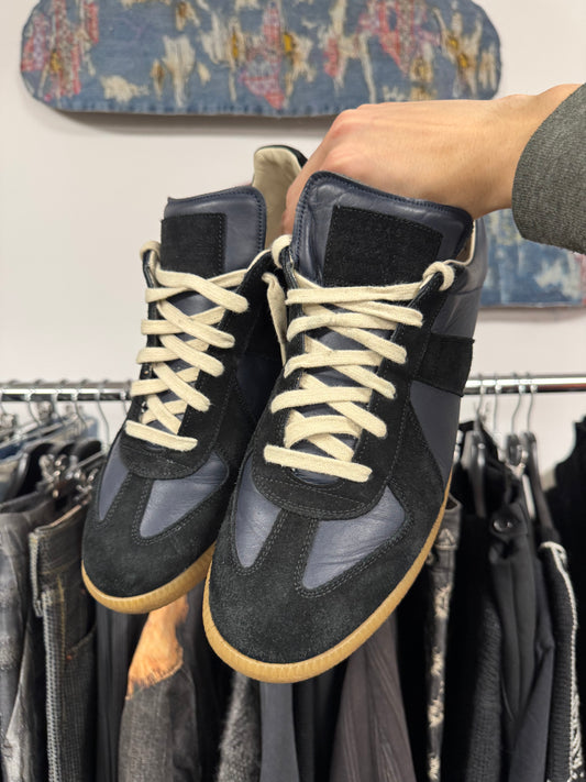 Maison Margiela Replica ‘G.A.T.’ Low Top Sneakers