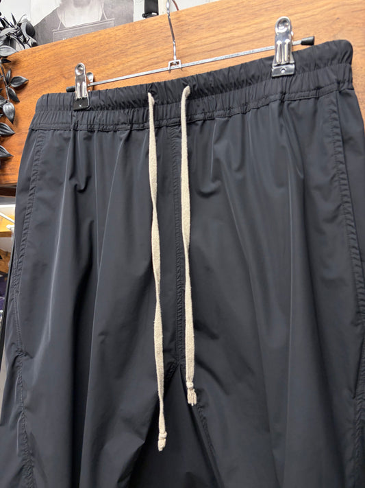 SS2018 Rick Owens ‘Dirt’ Drop Crotch Black ‘Pod’ Drawstring Shorts