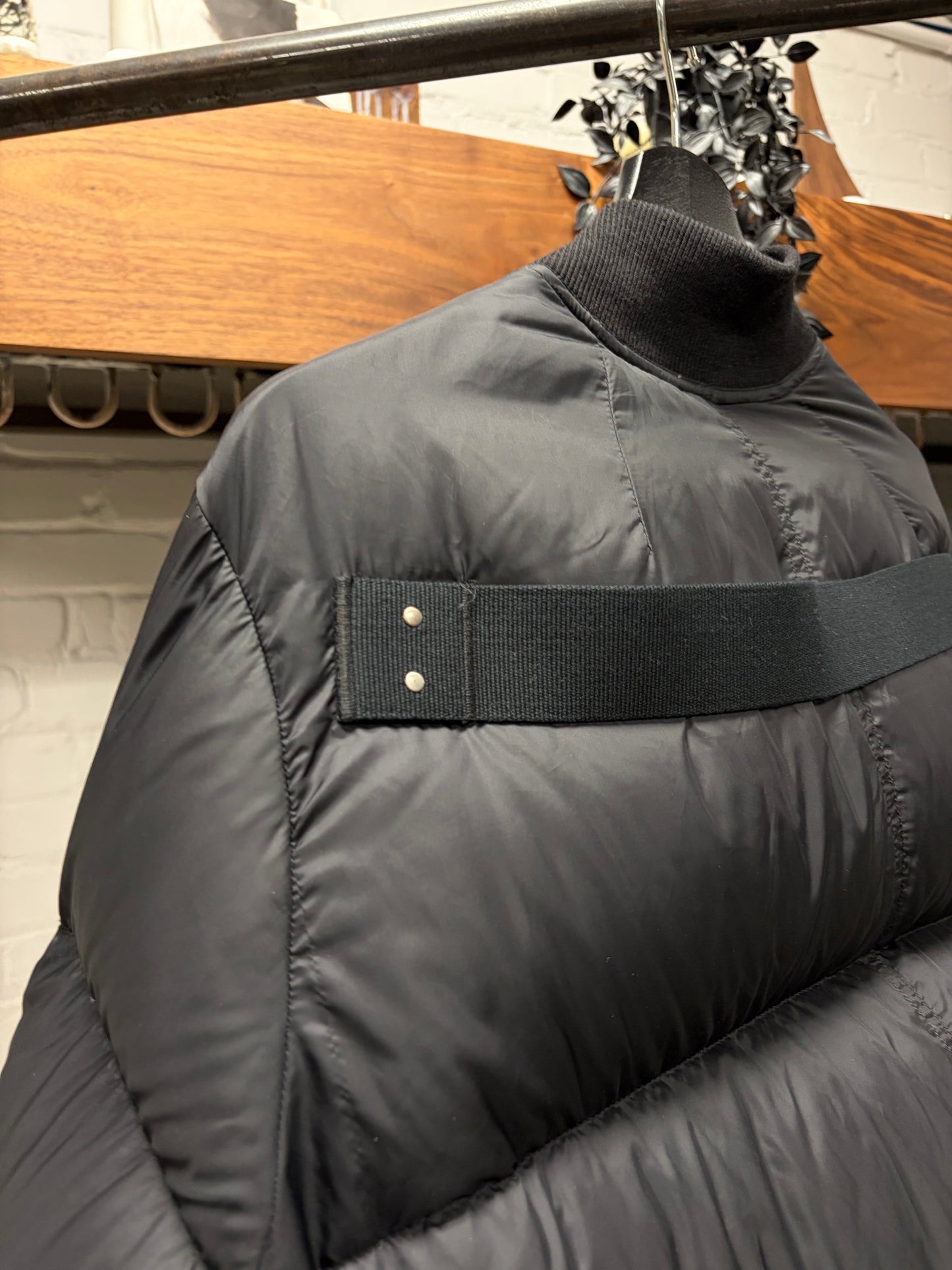 AW2019 Rick Owens ‘Larry’ Shoulder Strap Down Filled Black Puffer Jacket