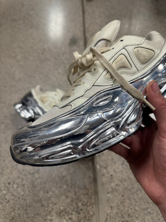 Raf Simons ‘Mirrored’ Silver/Cream Ozweegos Low Top Sneakers
