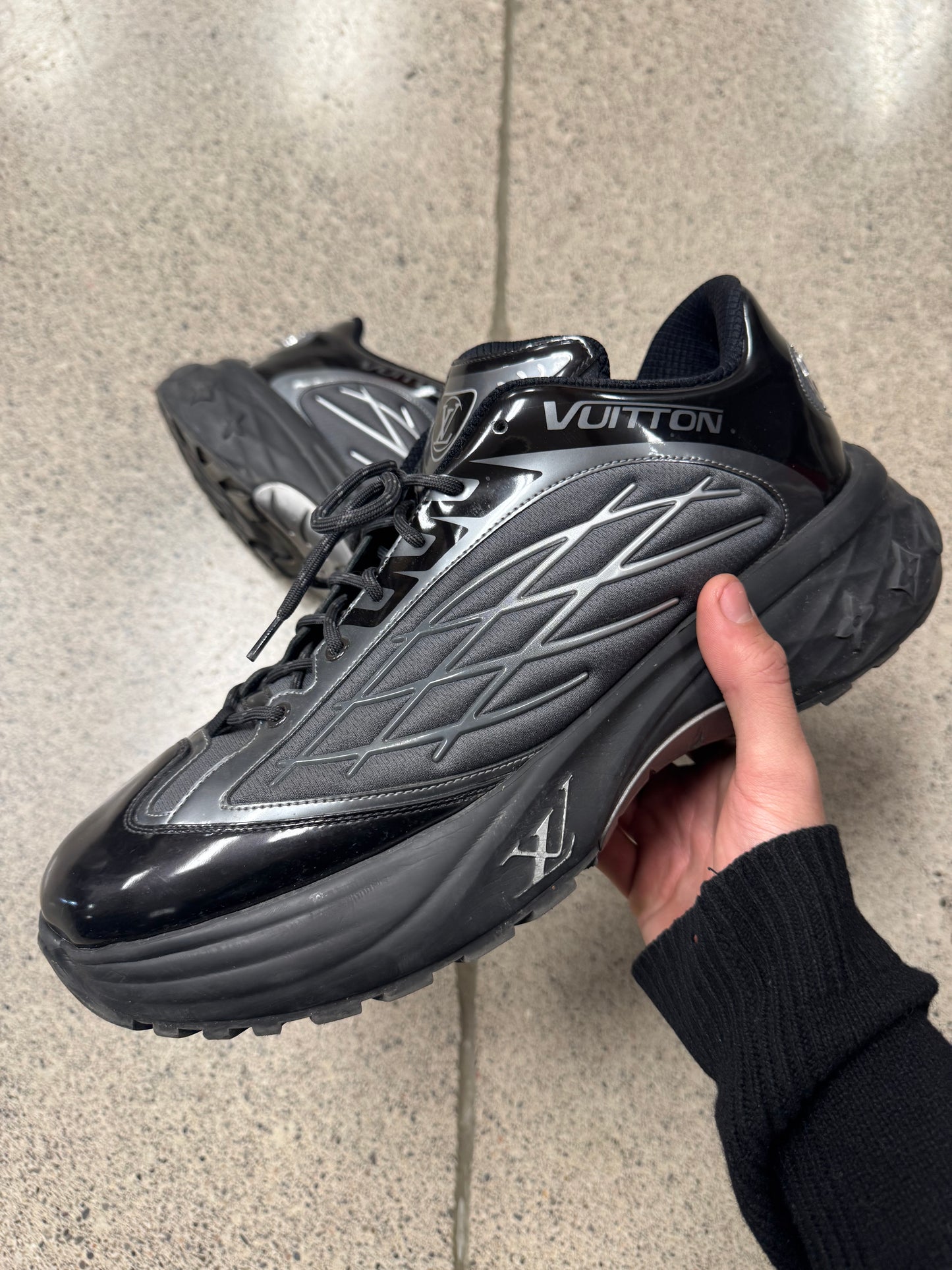 Louis Vuitton ‘Discovery’ Black Low Top Sneakers