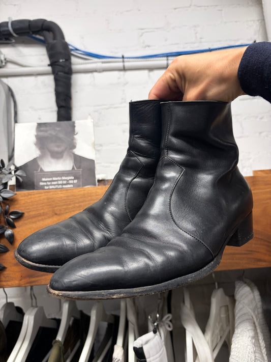 Saint Laurent Black Calfskin Leather ‘Wyatt’ Pointed Toe Ankle Boots