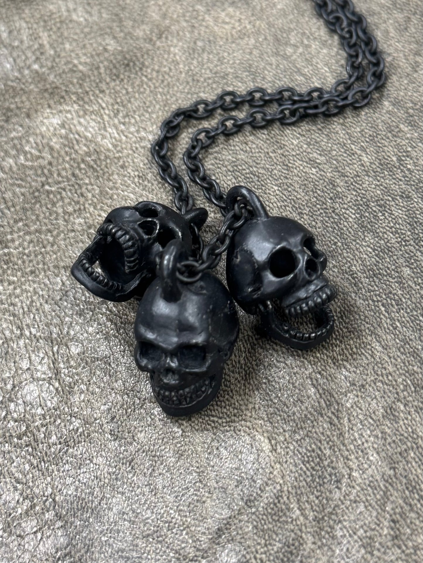 SS2006 Number (N)ine ‘Welcome to the Shadows’ Triple Skull Necklace