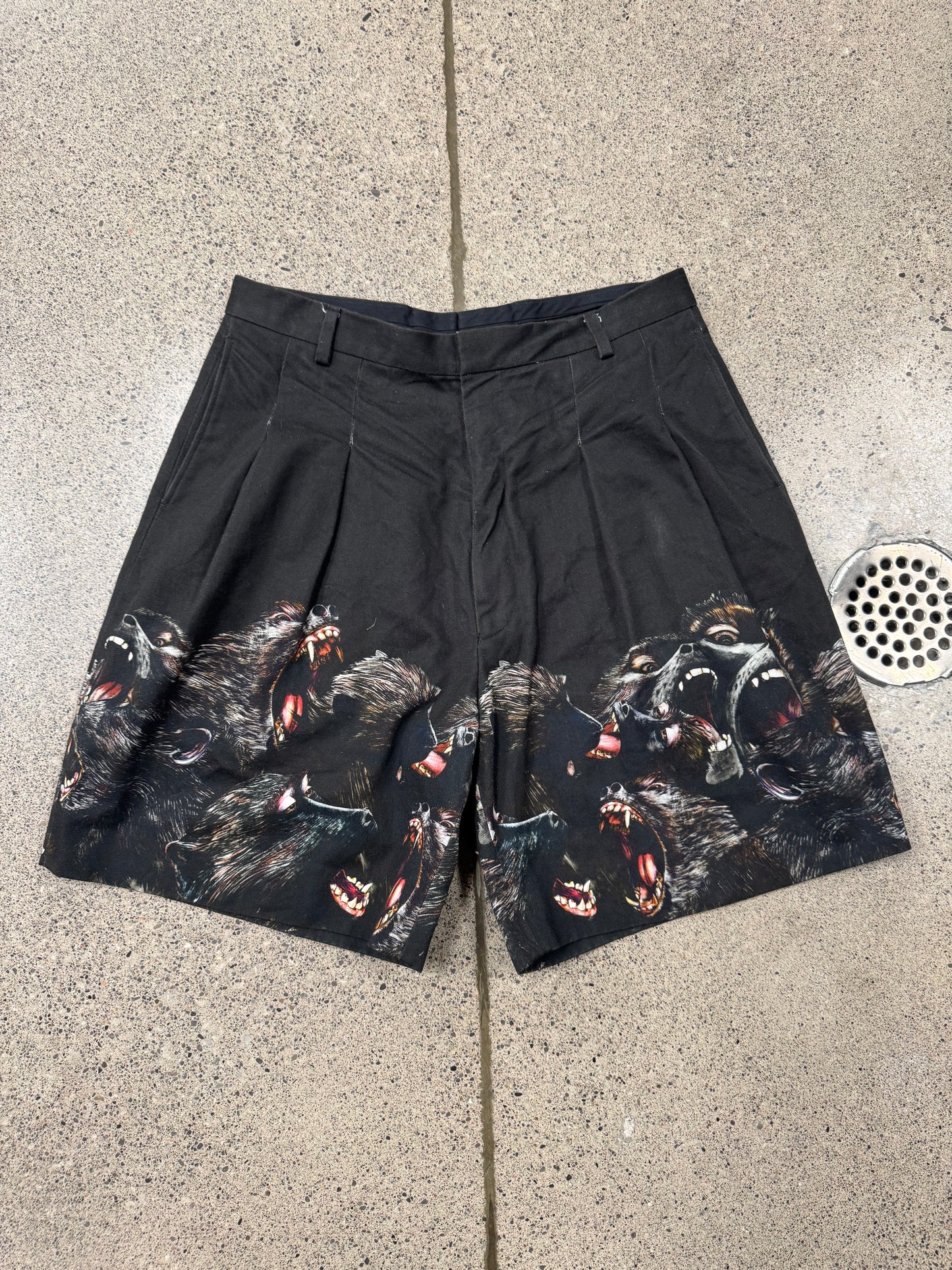 AW2016 Givenchy ‘Screaming Monkeys’ Baboon Print Pleated Shorts