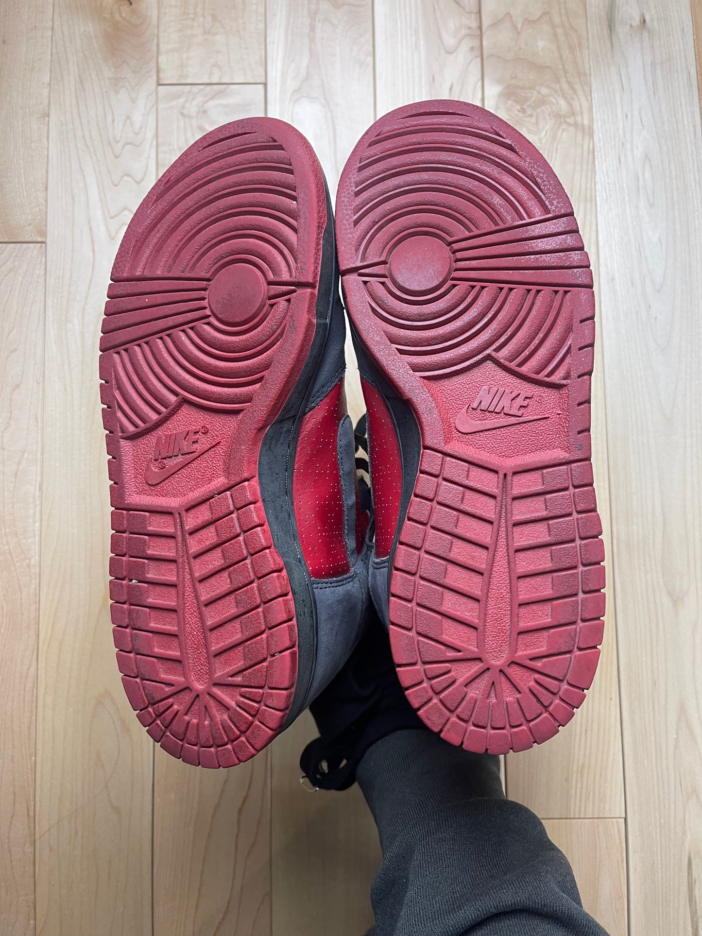 2009 Nike Dunk High Red/Grey Sneakers