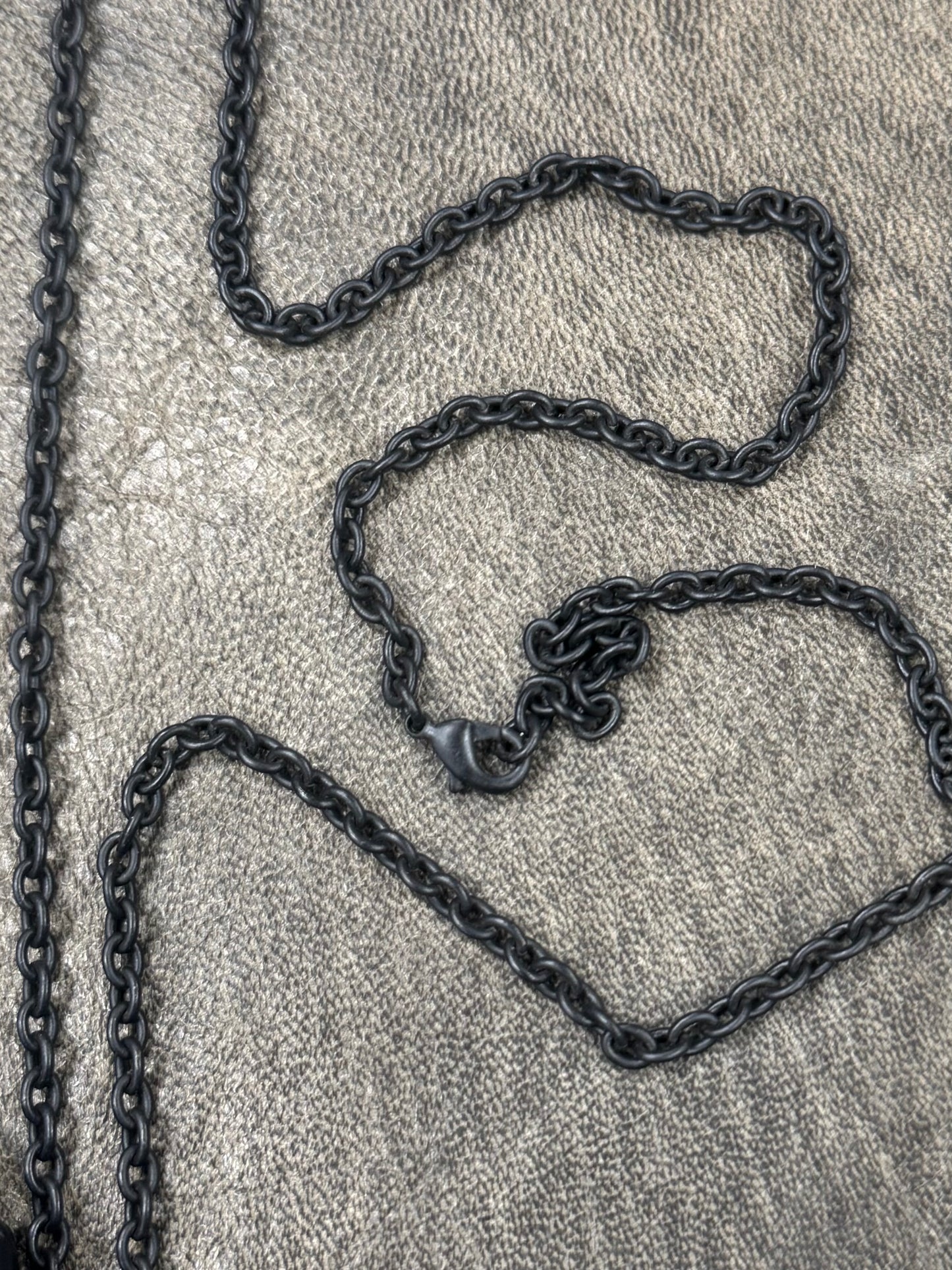 SS2006 Number (N)ine ‘Welcome to the Shadows’ Triple Skull Necklace