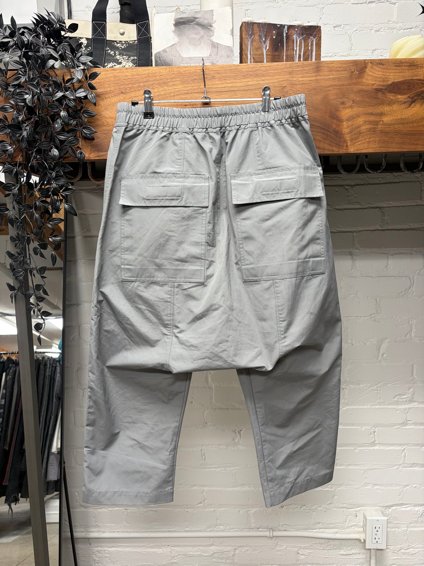 Rick Owens Drop Crotch ‘Stone Grey’ Pod Drawstring Shorts