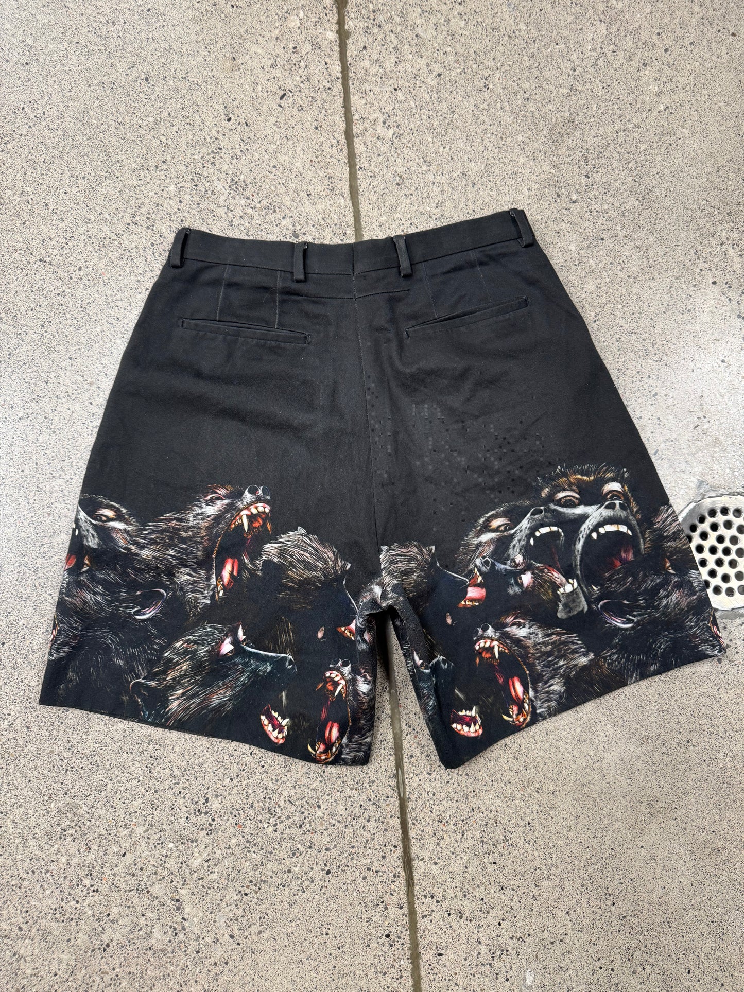 AW2016 Givenchy ‘Screaming Monkeys’ Baboon Print Pleated Shorts