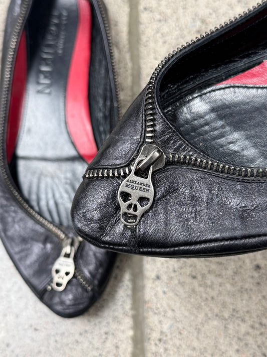 Alexander McQueen ‘Skull’ Zipper Flats