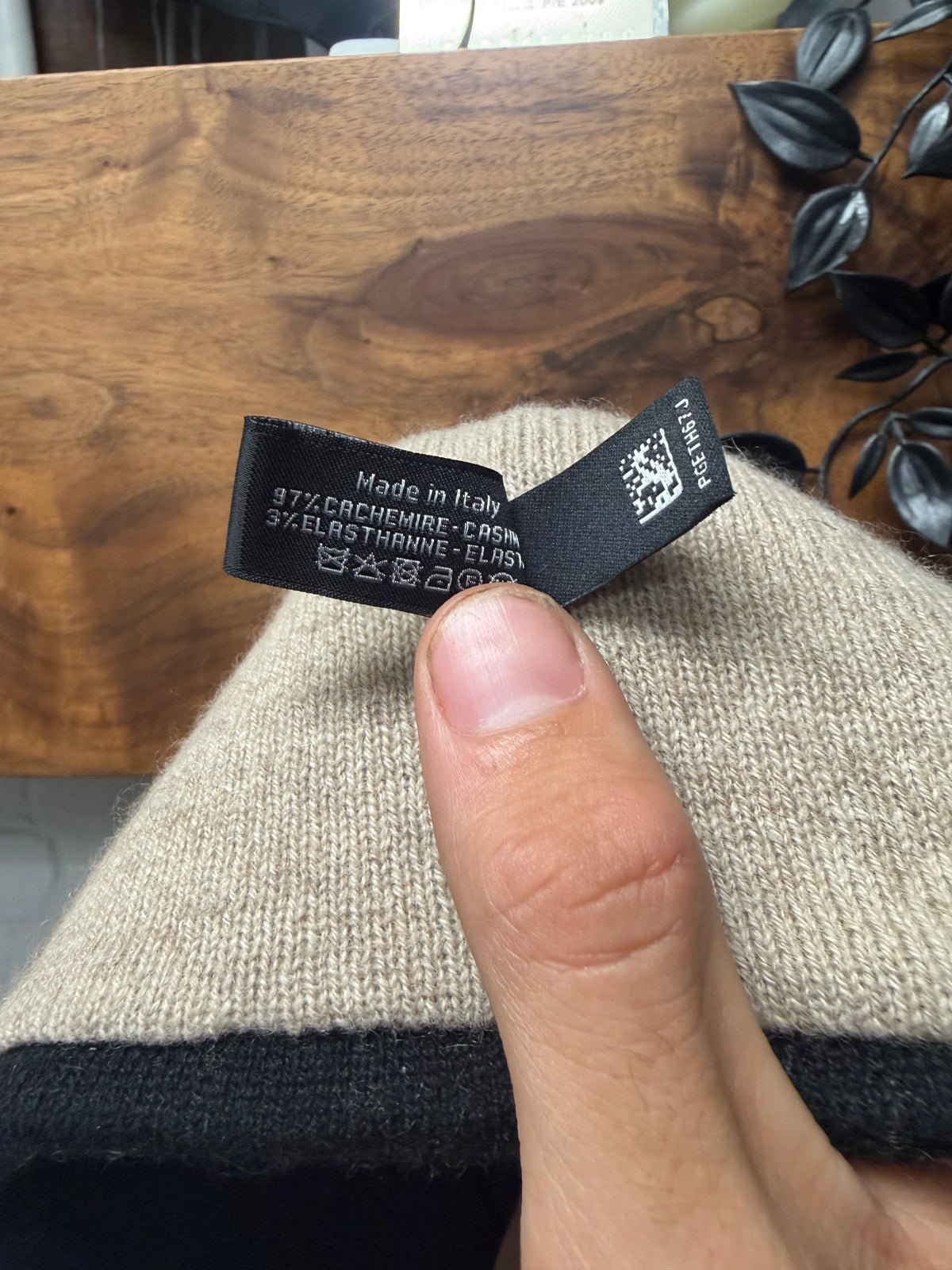 Chanel ‘CC Interlock Logo’ Black Cashmere Knit Beanie