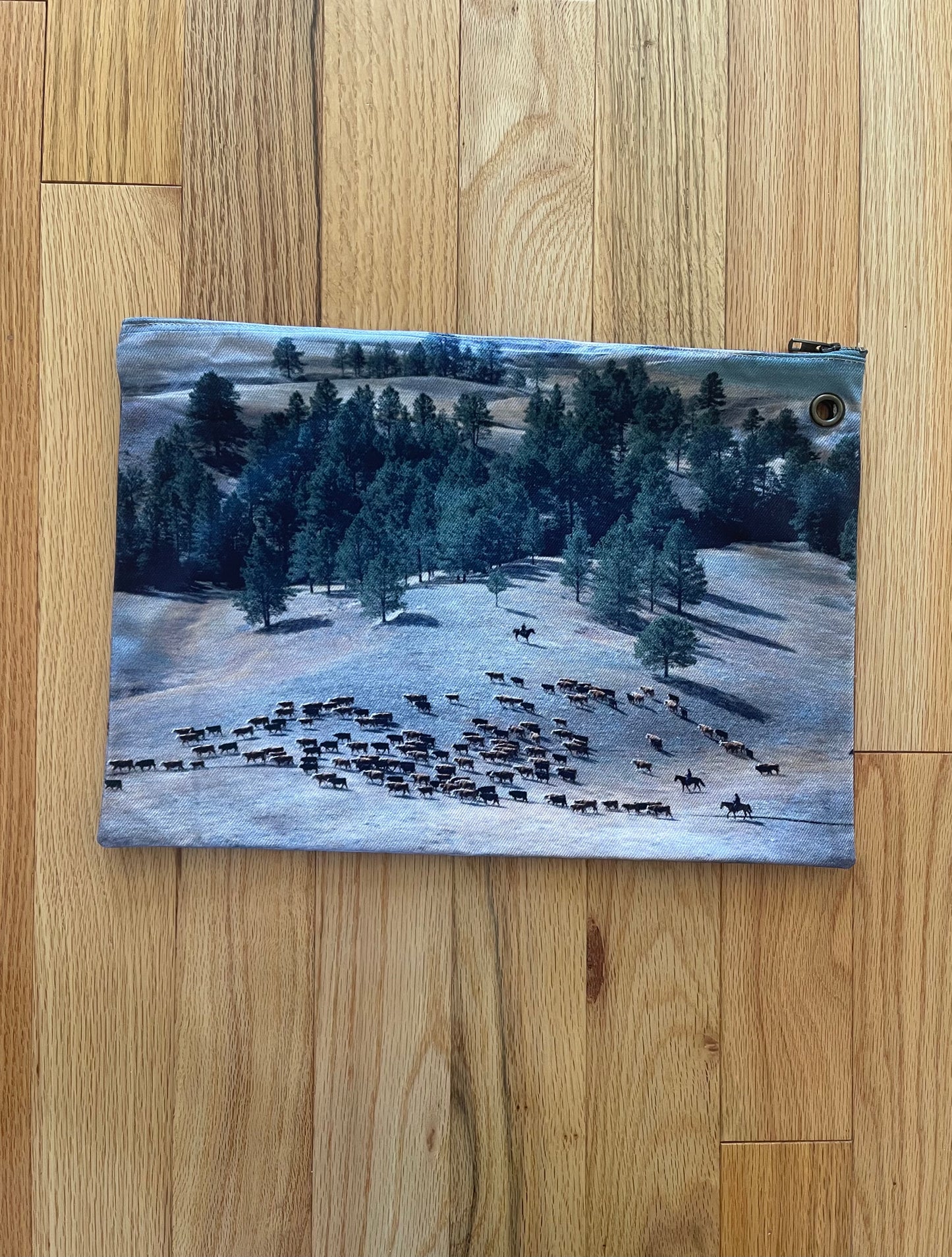 CK205W39Nyc By Raf Simons ‘Landscape’ Full Print Clutch