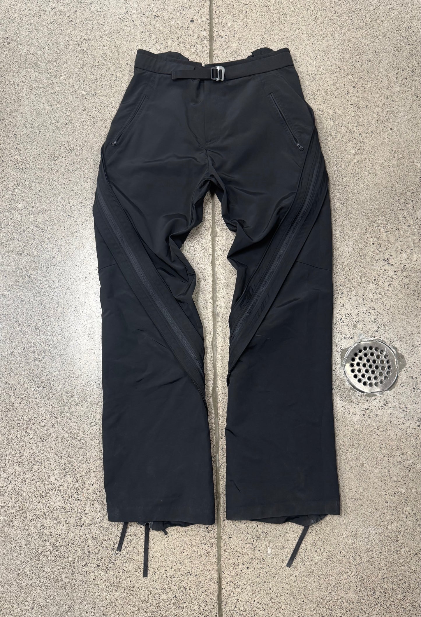 Post Archive Fashion ‘Spiral Zip’ 4.0 Technical Pants