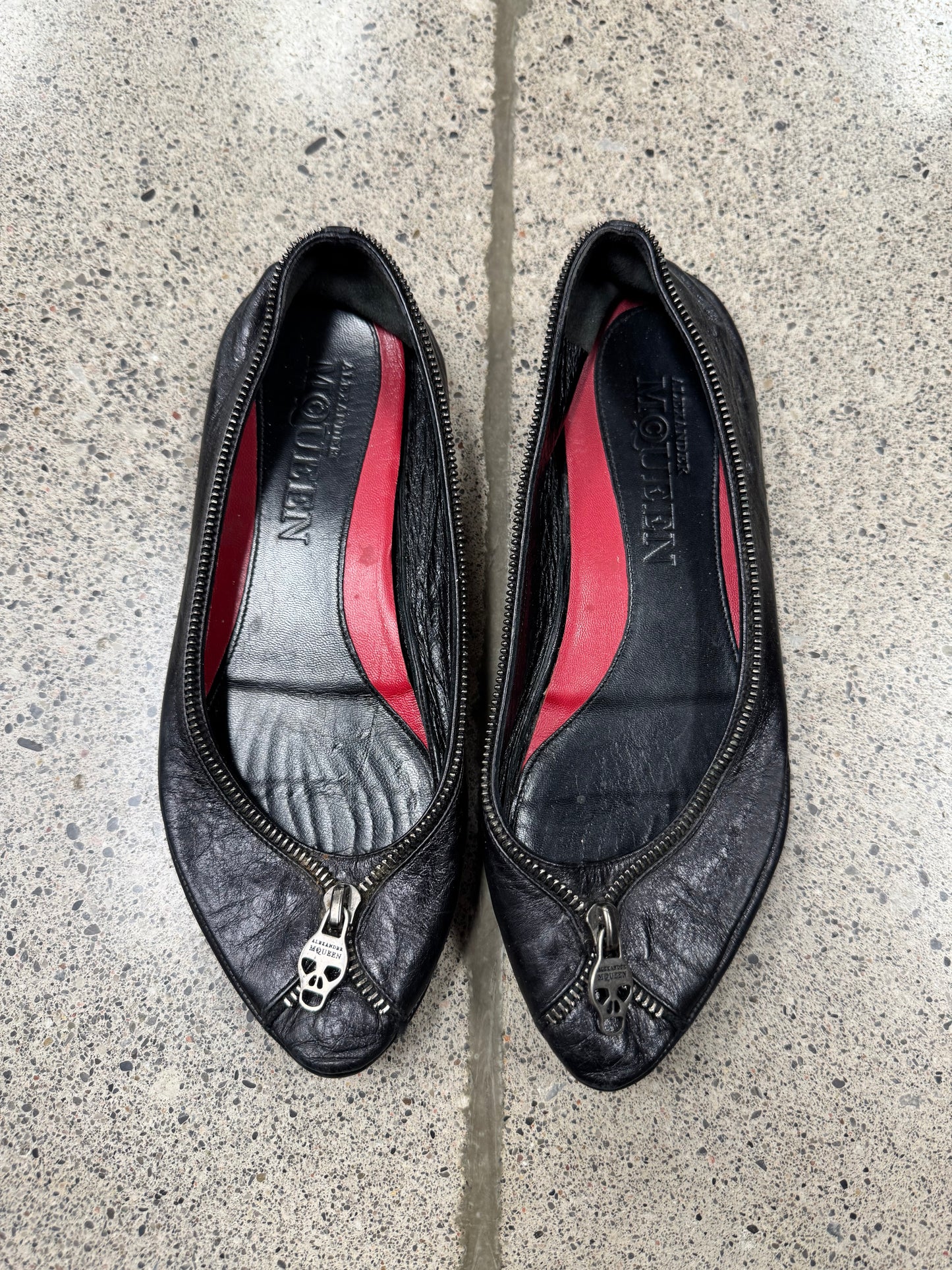 Alexander McQueen ‘Skull’ Zipper Flats