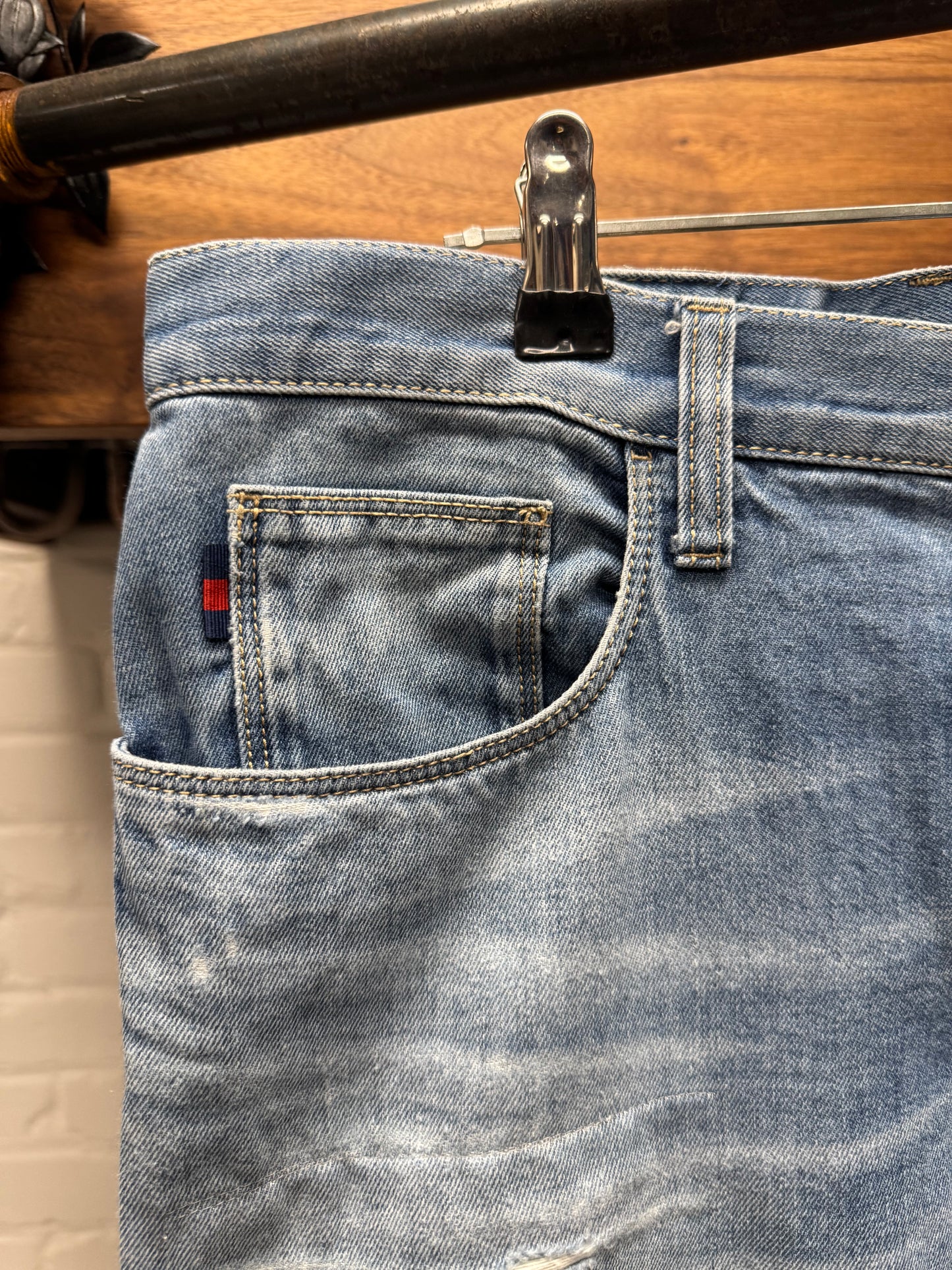 Vintage Gucci Light Wash Blue Distressed Skinny Jeans