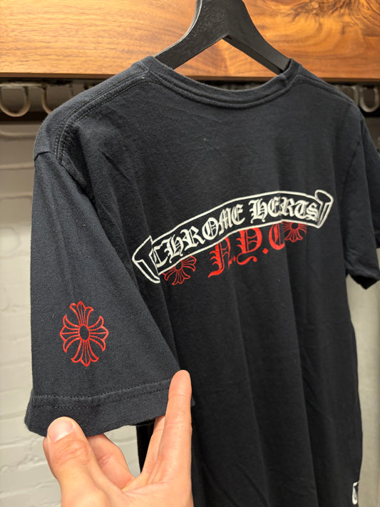 Chrome Hearts ‘New York’ Scroll Logo Red/Black Graphic T-Shirt