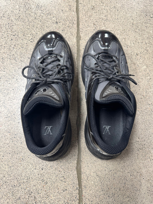 Louis Vuitton ‘Discovery’ Black Low Top Sneakers