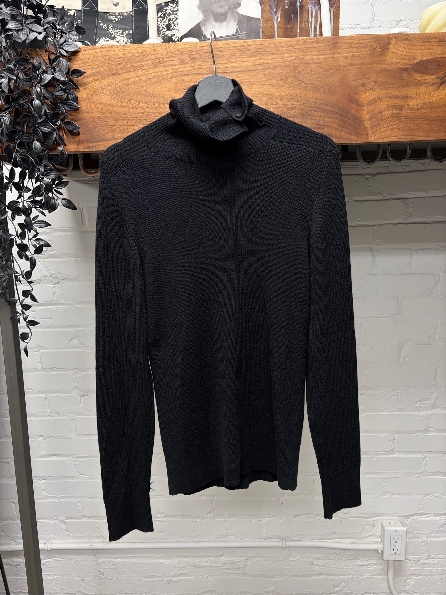 2000s Gucci Black Ribbed Cashmere Roll Neck Sweater
