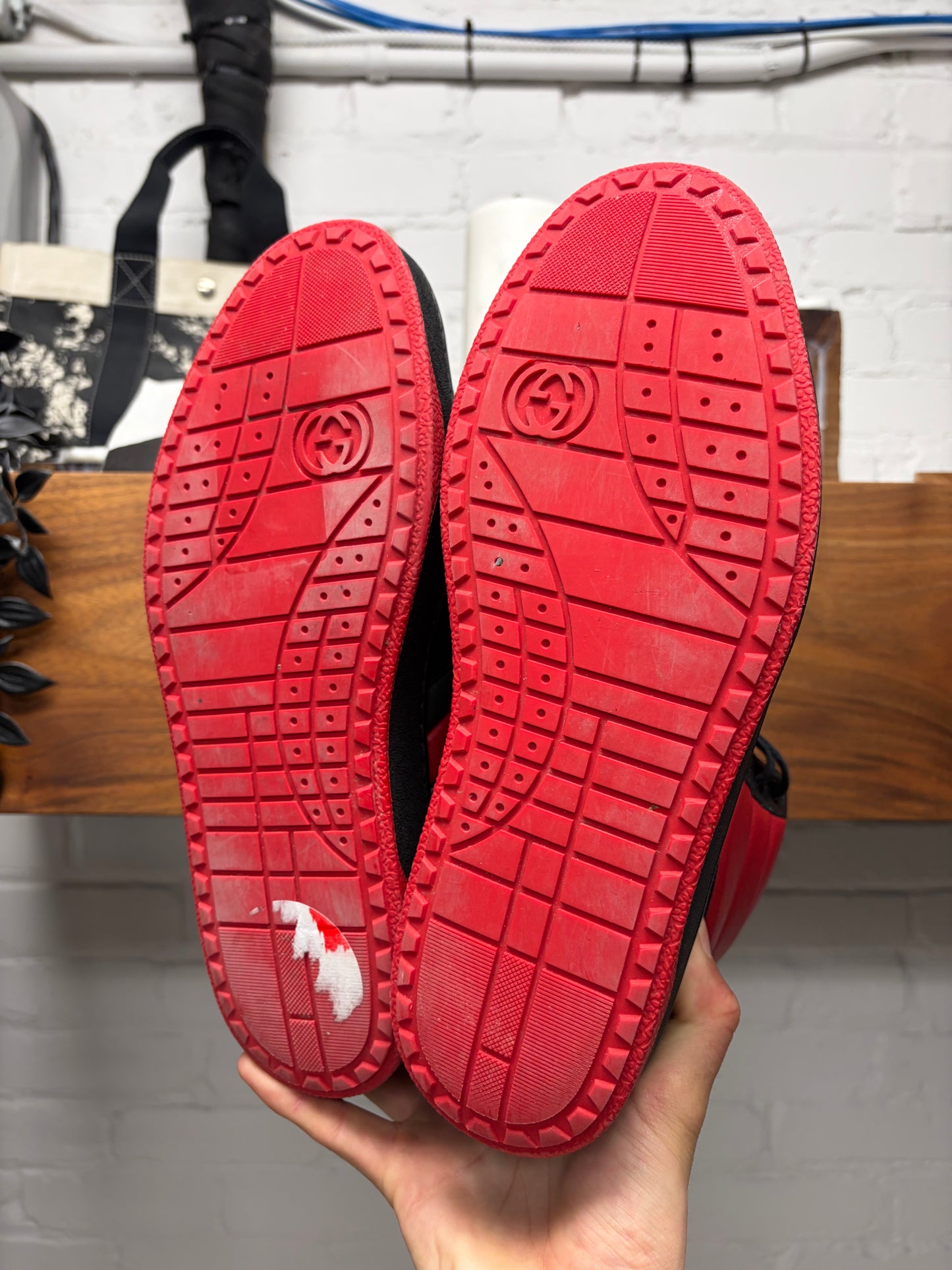 Gucci ‘Ronnie’ Black/Red Stripe Logo Leather High Top Sneakers