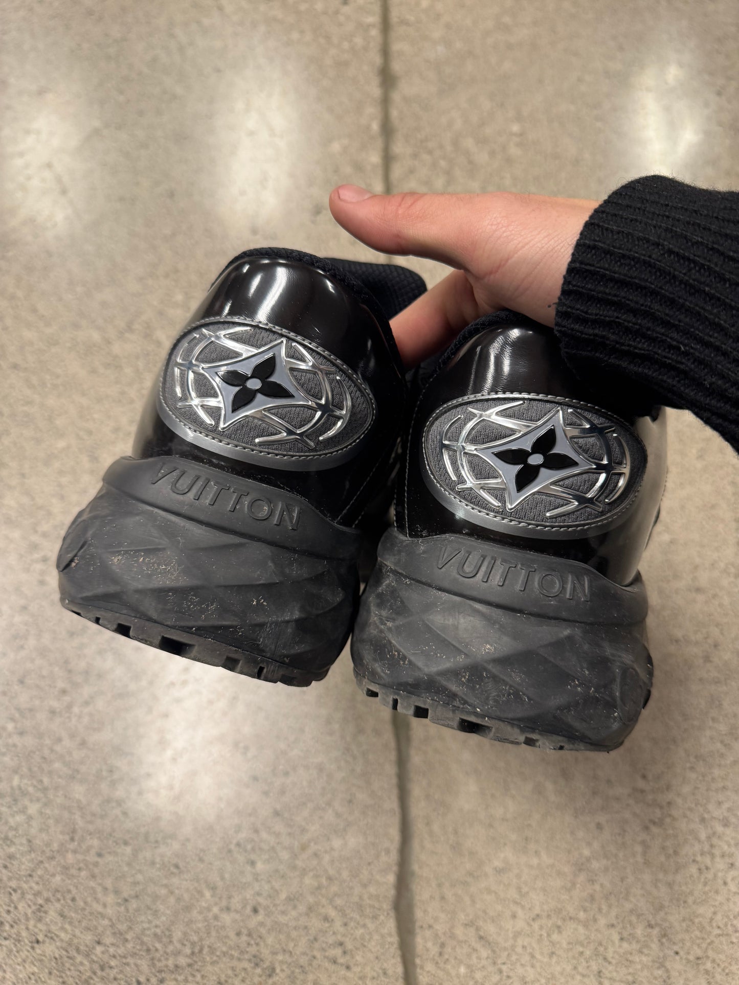 Louis Vuitton ‘Discovery’ Black Low Top Sneakers