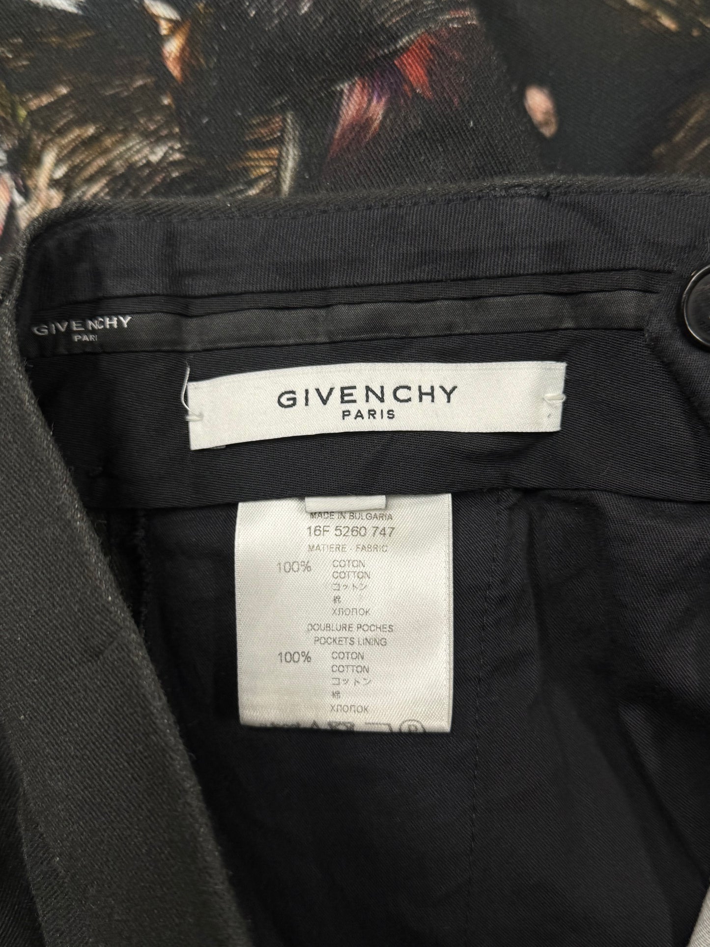 AW2016 Givenchy ‘Screaming Monkeys’ Baboon Print Pleated Shorts
