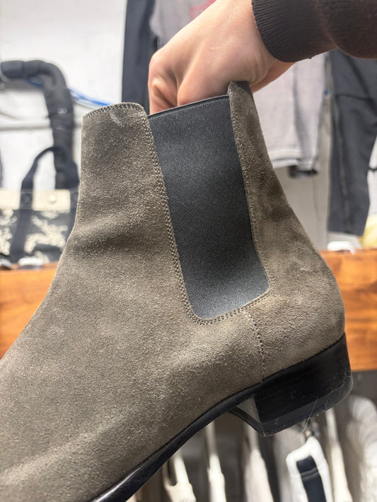 Saint Laurent ‘Wyatt’ Dark Brown Suede Chelsea Boots