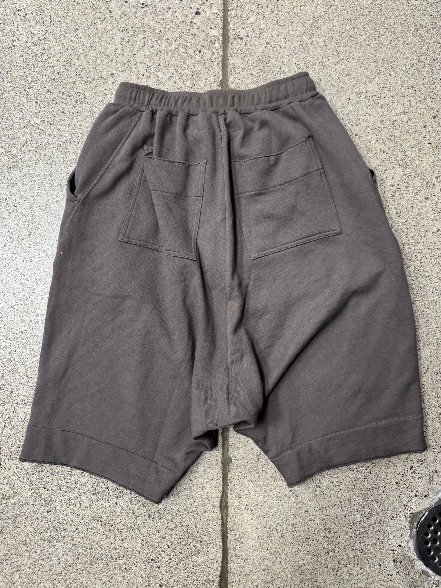 AW2020 Julius ‘Dust’ Brown Drawstring Cotton Sweat-Shorts