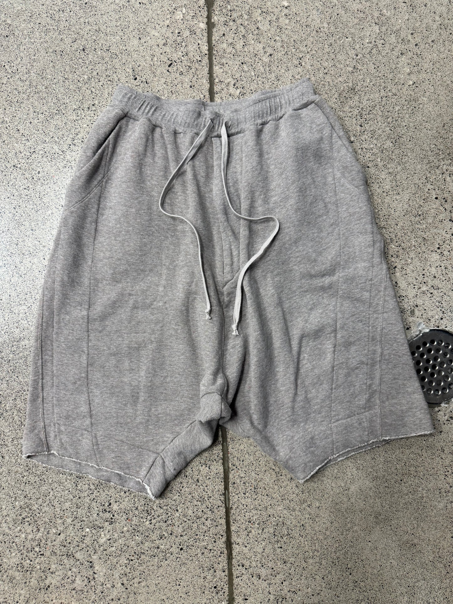 AW2020 Julius ‘Speckled Grey’ Drawstring Cotton Sweat-Shorts