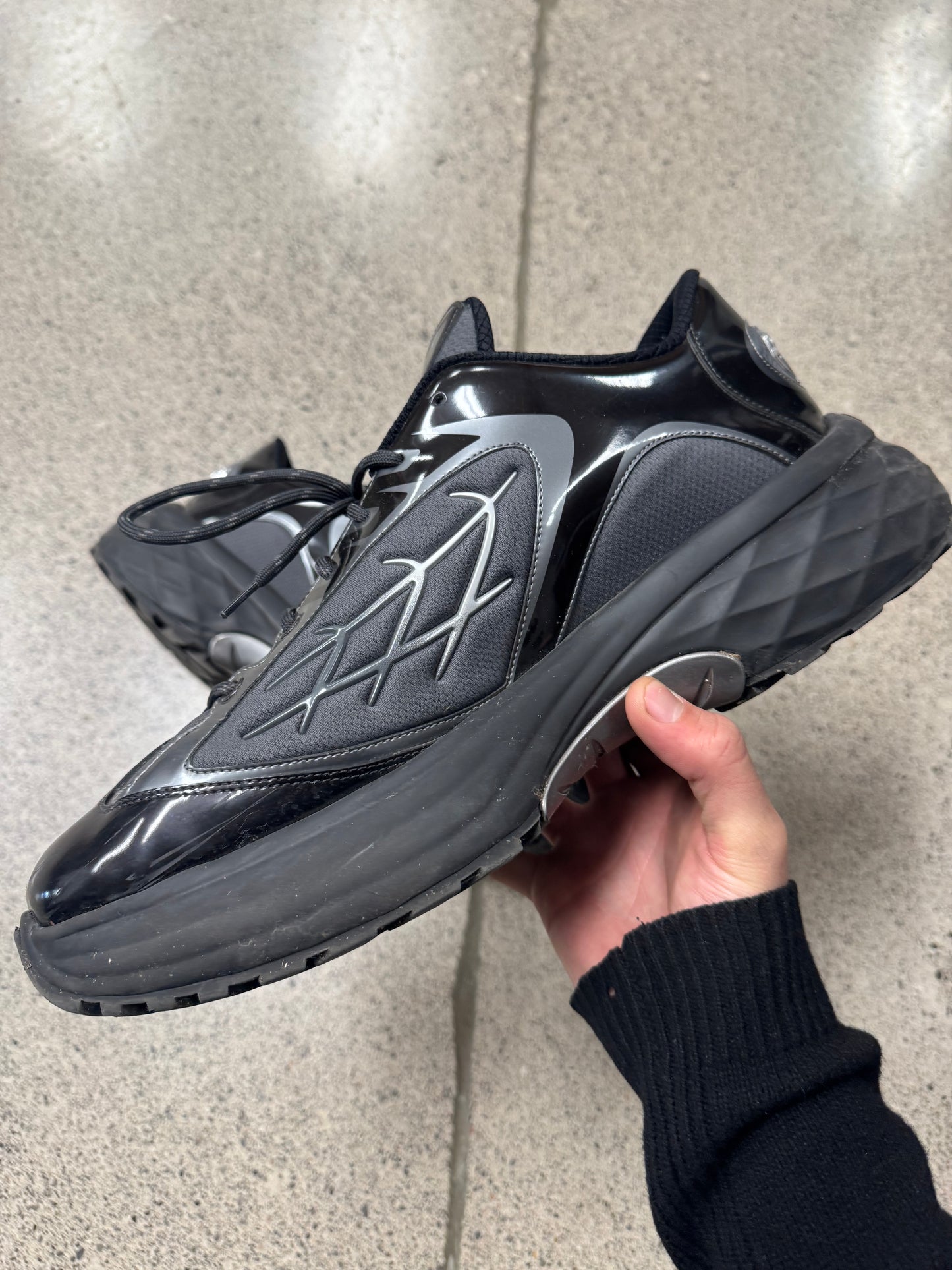 Louis Vuitton ‘Discovery’ Black Low Top Sneakers