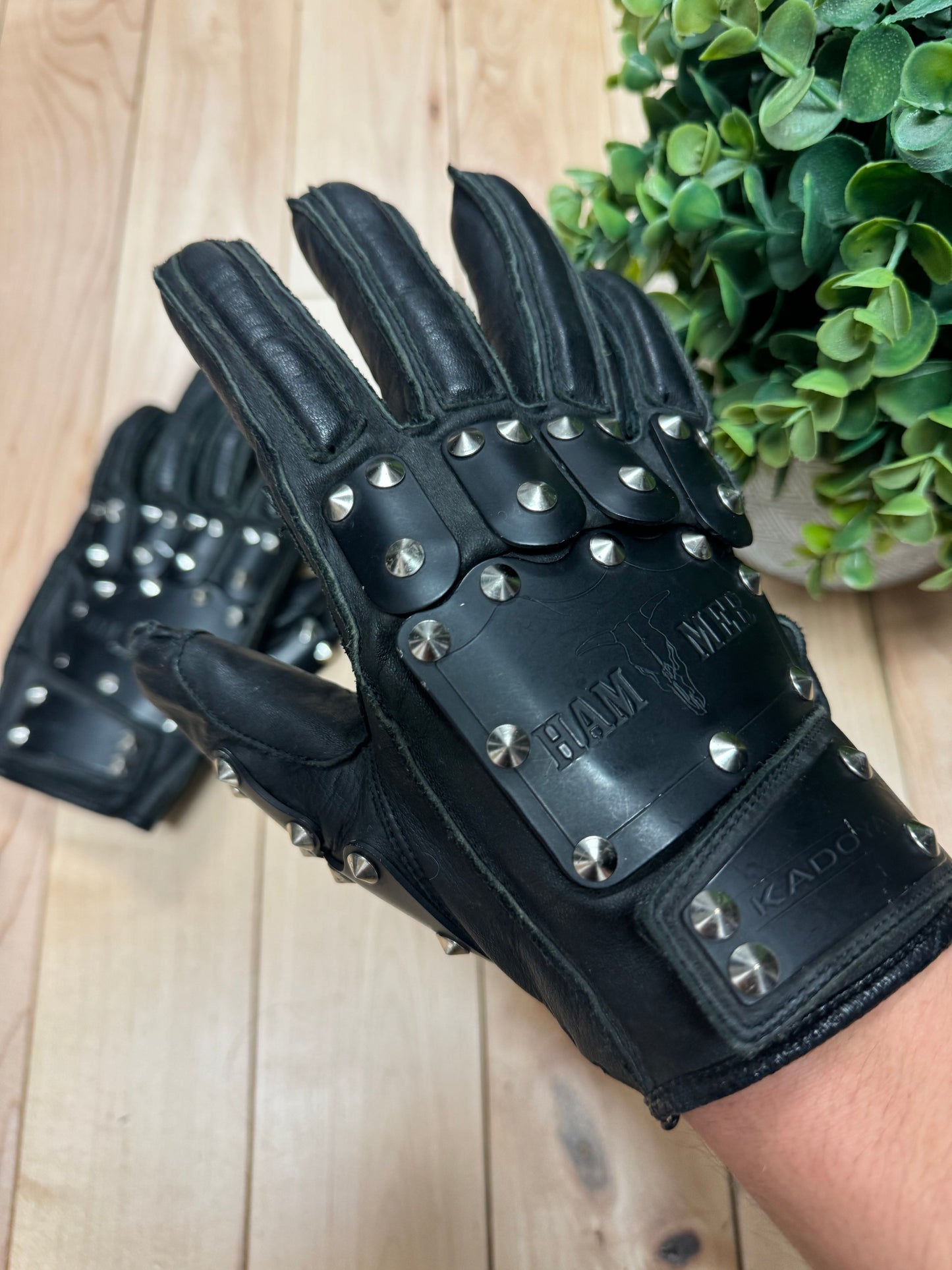 Kadoya ‘Hammer’ Armour Studded Leather Gloves