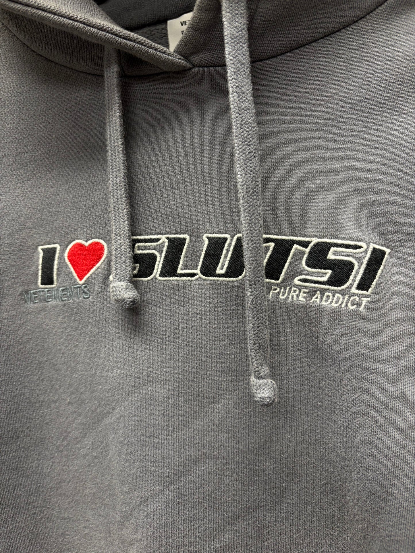 AW2019 Vetements ‘I ❤️ Sluts’ Grey Embroidered Logo Pullover Hoodie