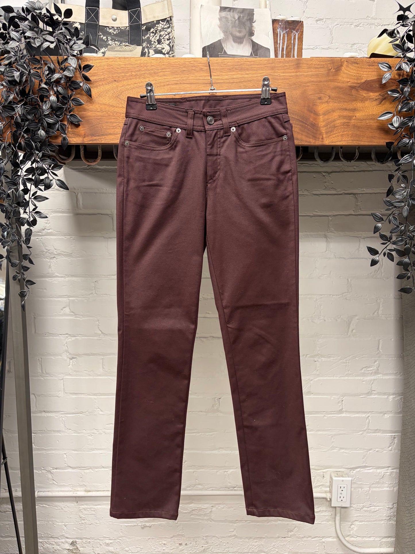 2001 Gucci by Tom Ford ‘Cursive G’ Embroidered Pocket Logo Low Rise Skinny Jeans