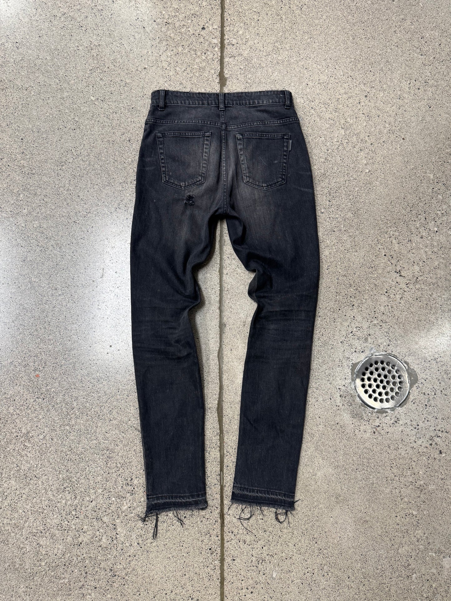 2019 Saint Laurent ‘D05’ Raw Hem Skinny Jeans