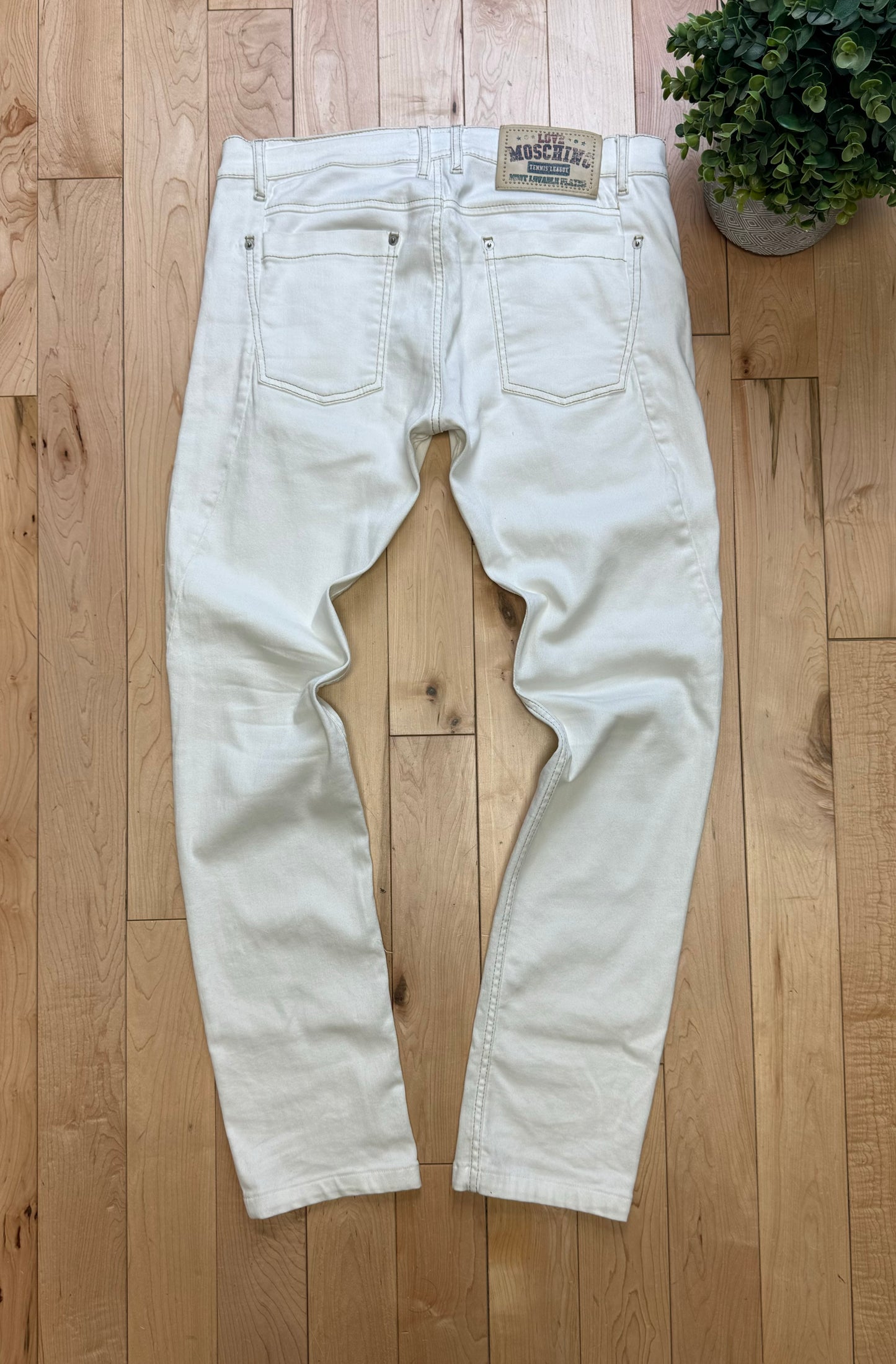 Moschino White Slim/Skinny Cut Denim