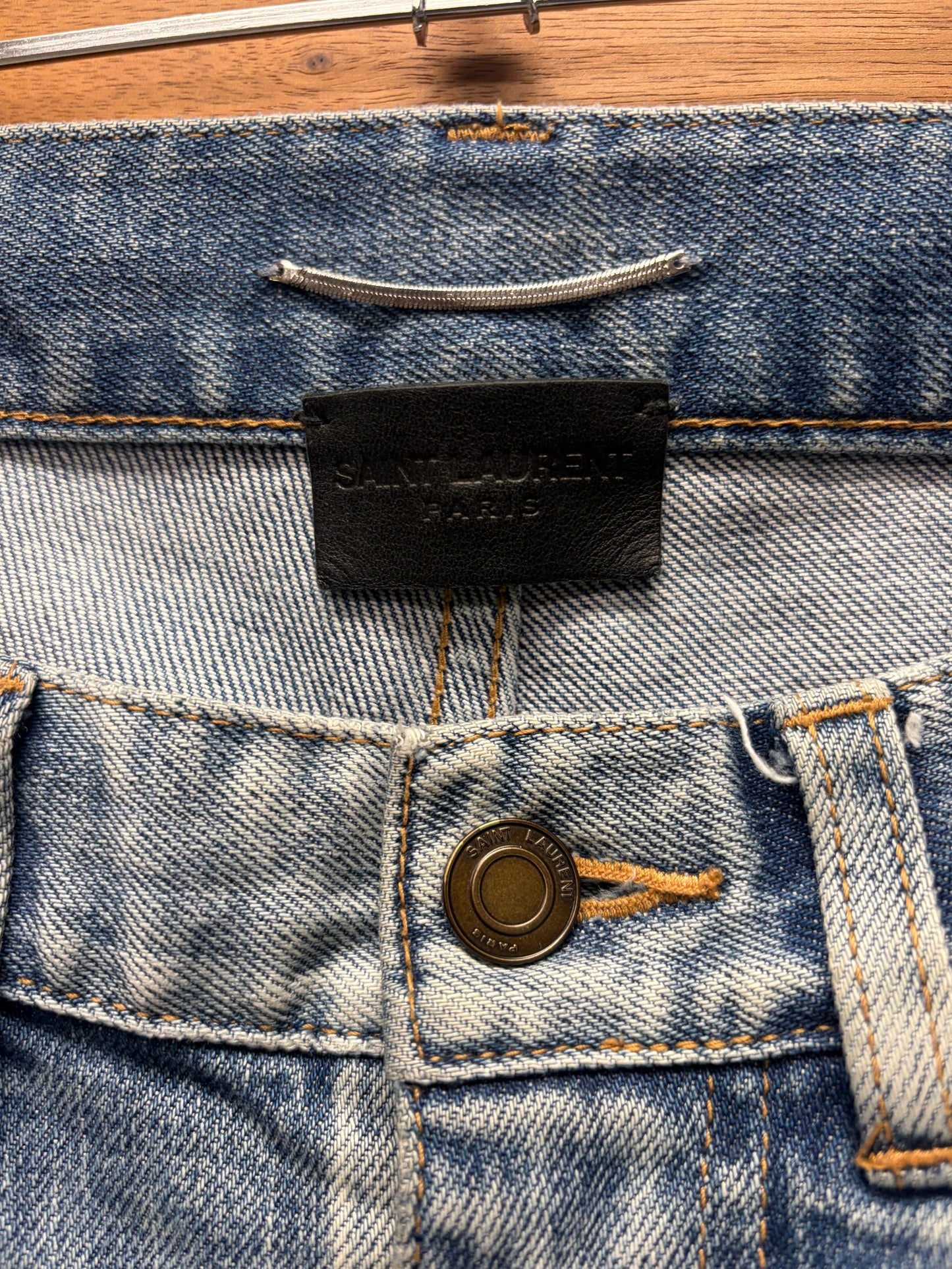 2021 Saint Laurent ‘D02’ Light Washed Blue ‘Classic Cut’ Skinny Jeans