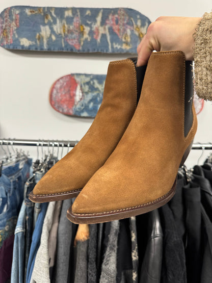 Saint Laurent ‘Lukas’ Brown Suede Cuban Heel Boots