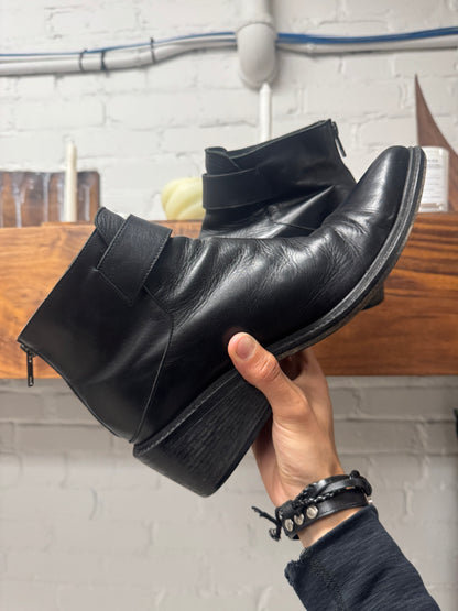 Helmut Lang ‘Backzip’ Pointed Toe Calfskin Leather Boots