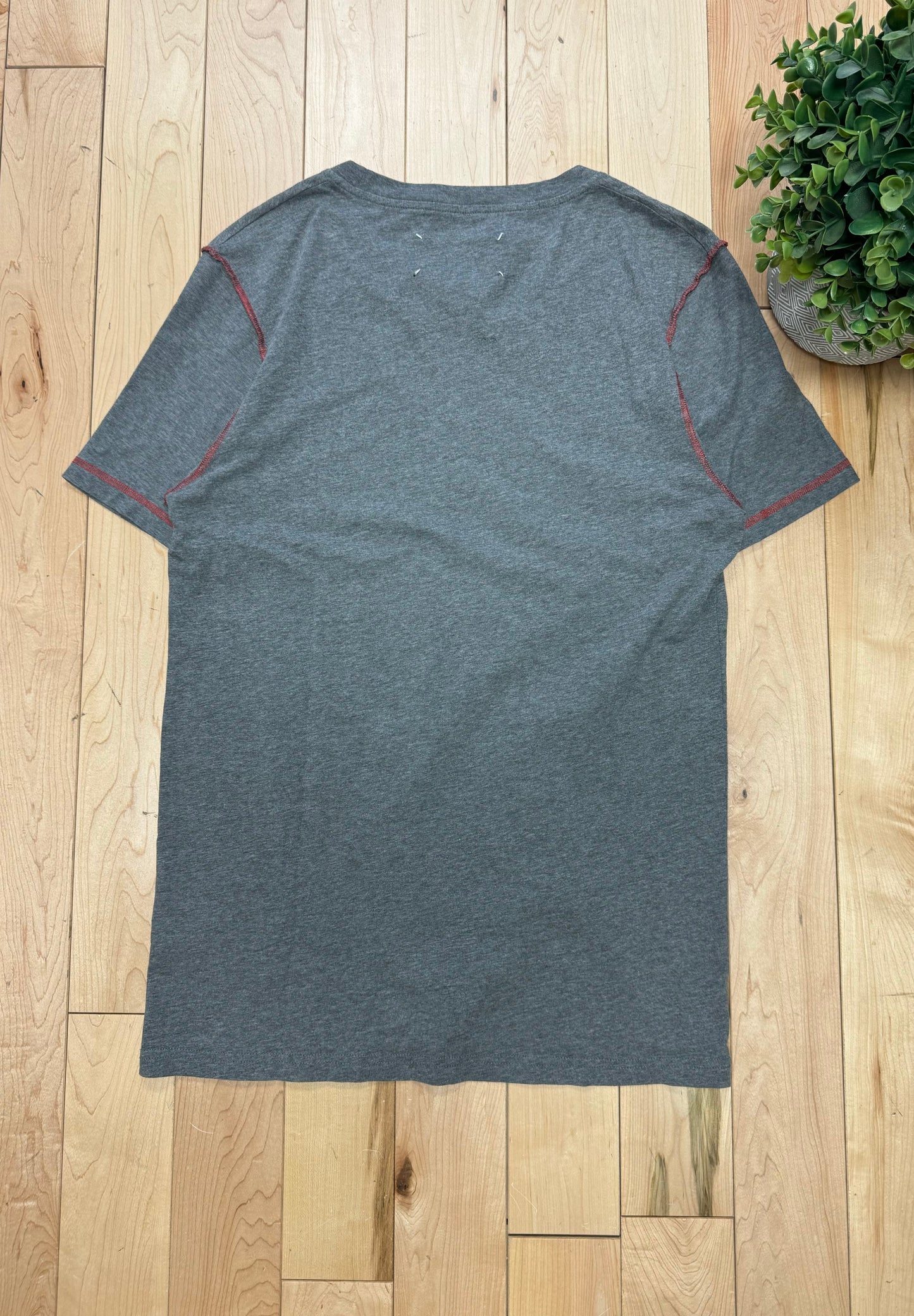 Maison Margiela Contrast Stitch Grey/Red T-Shirt