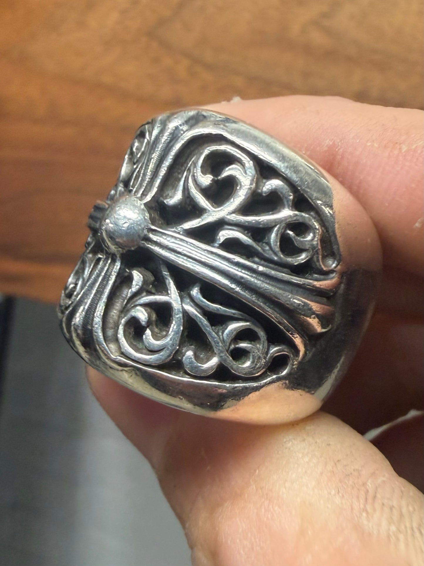 Chrome Hearts ‘Classic Oval Cross’ 925 Silver Ring