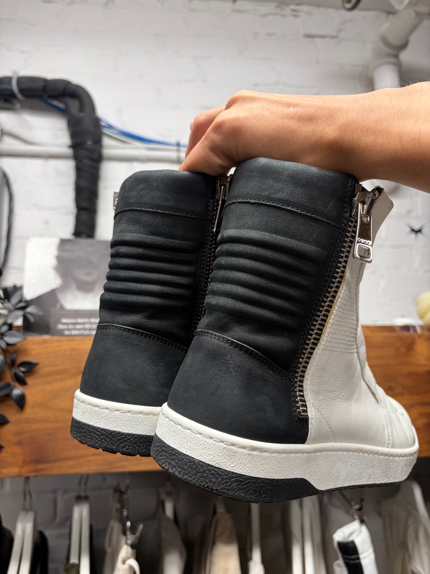 2010s Gucci Black/White ‘Hudson’ Leather High Top Sneakers
