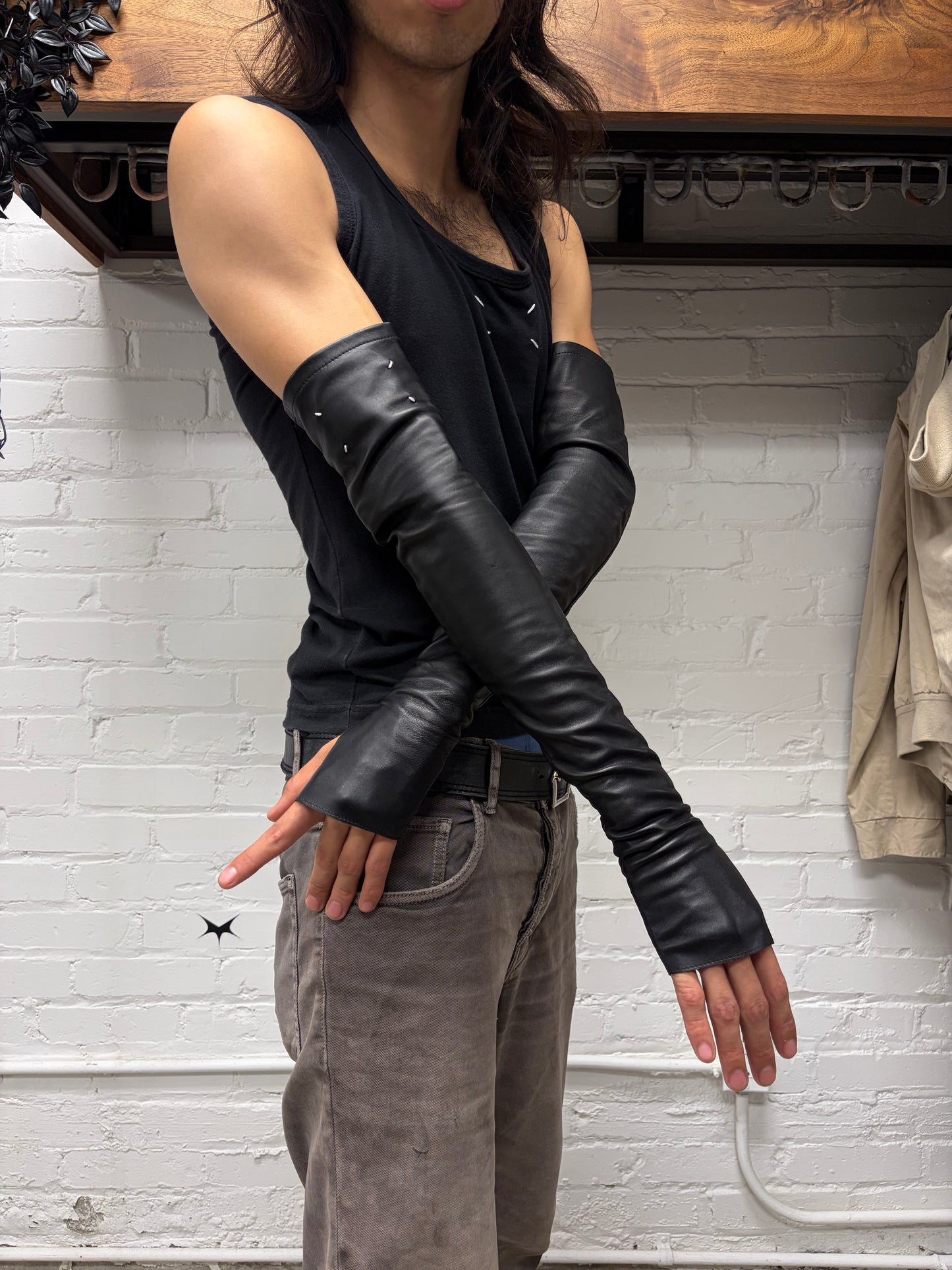Maison Margiela Lambskin Leather Arm-Sleeves with Thumbhole Cutouts