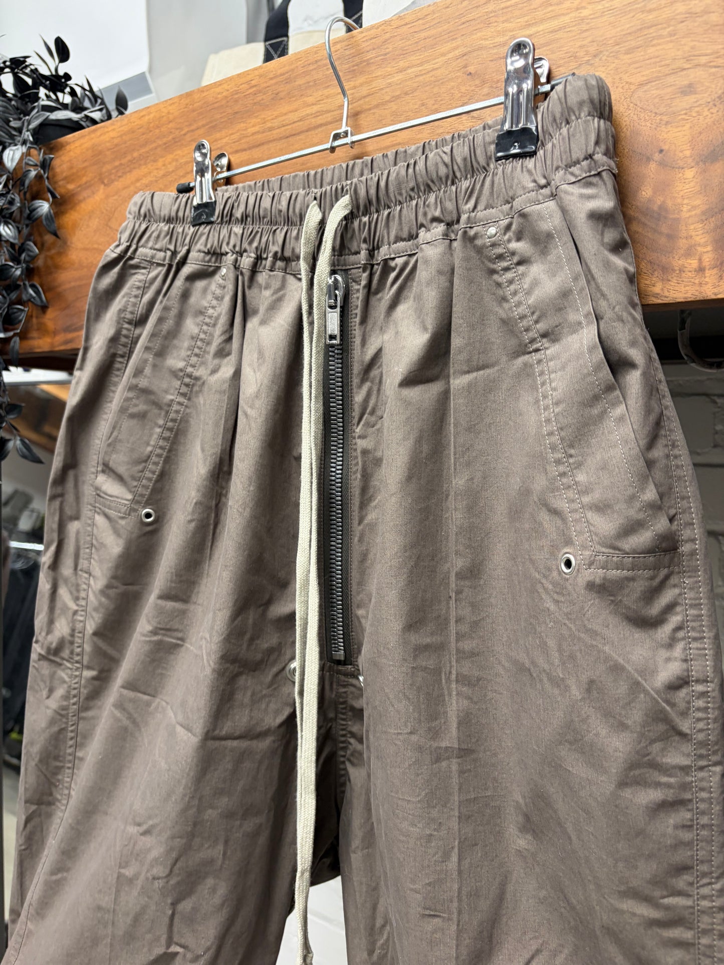 SS2022 Rick Owens ‘Fogachine’ Dust Brown ‘Pod’ Shorts