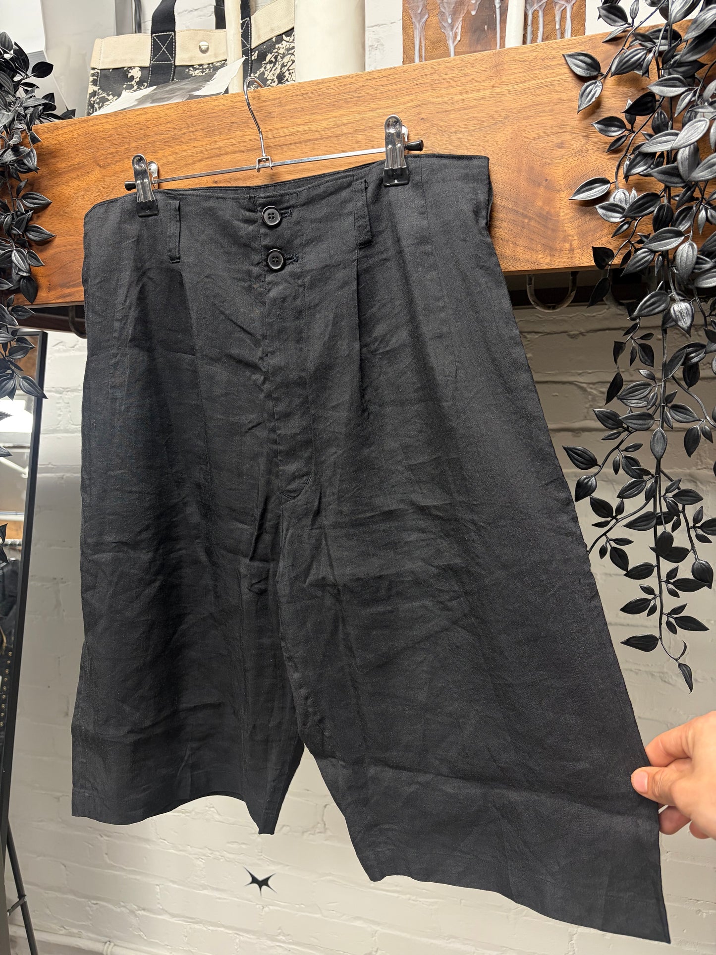 Yohji Yamamoto ‘Y’s’ Over Knee Length Lightweight Black Cotton/Linen Shorts