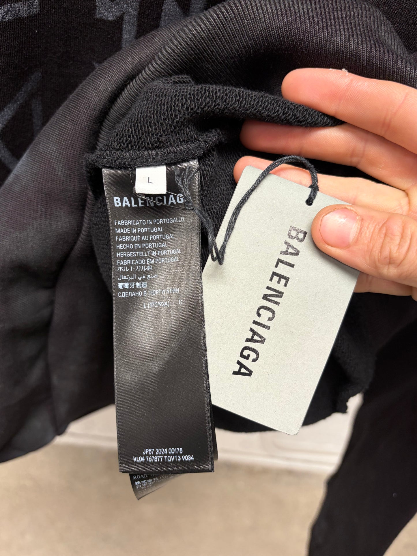 AW2024 Balenciaga ‘Metal Logo’ Stencil Paint Distressed Black Pullover Hoodie